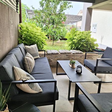 Holiday Home Petra Podstrana Luaran gambar