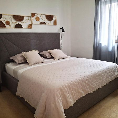 Holiday Home Petra Podstrana Luaran gambar