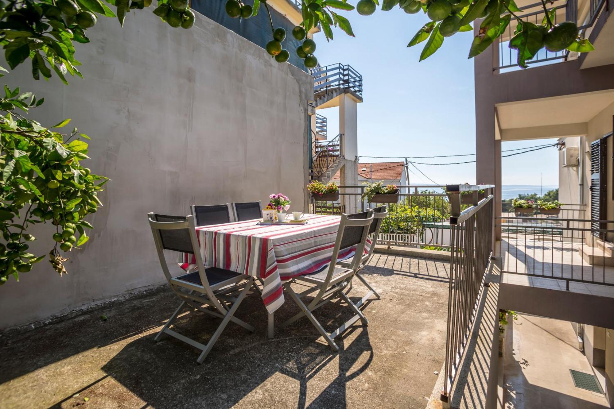 Holiday Home Petra Podstrana Luaran gambar