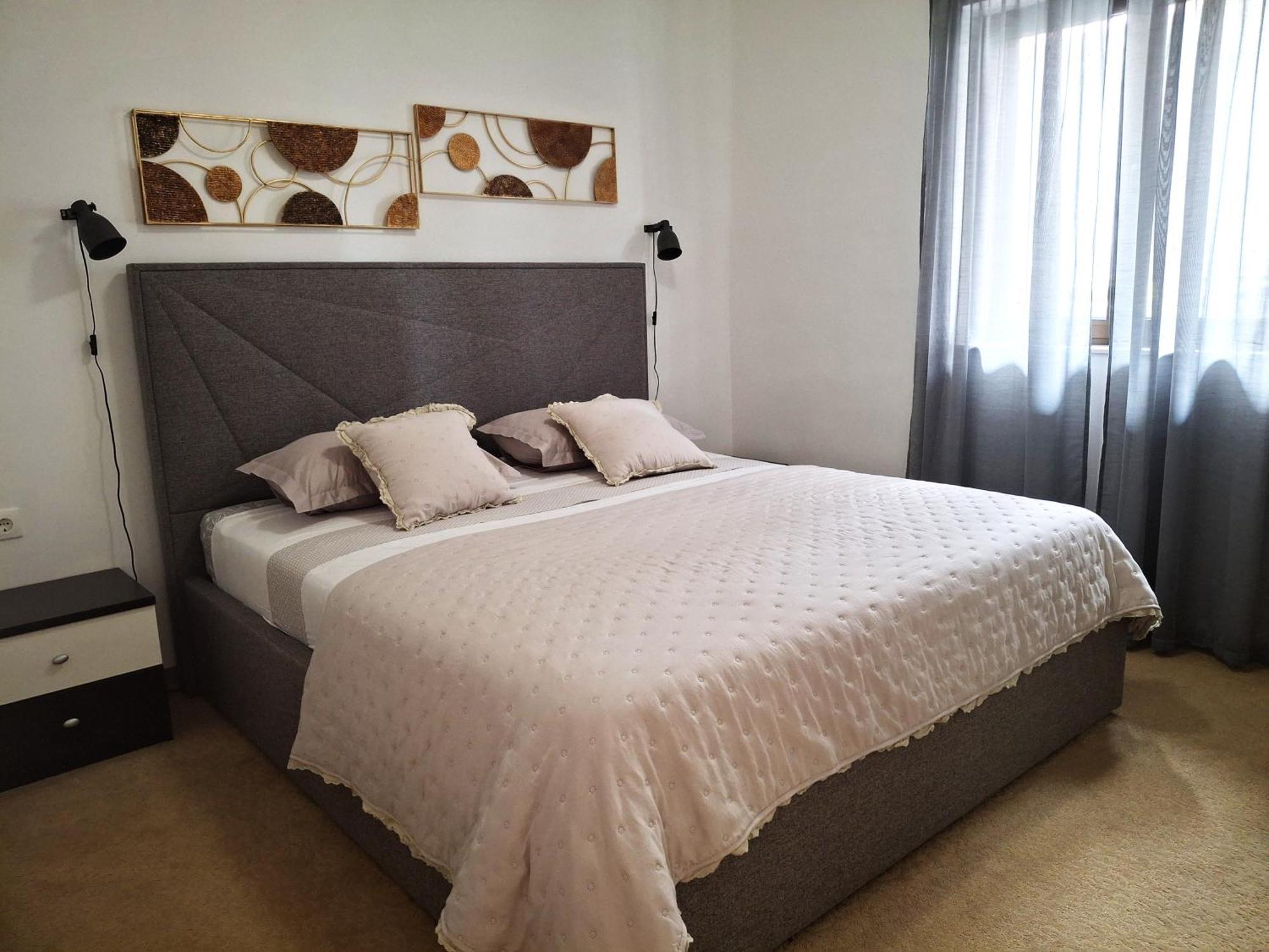 Holiday Home Petra Podstrana Luaran gambar